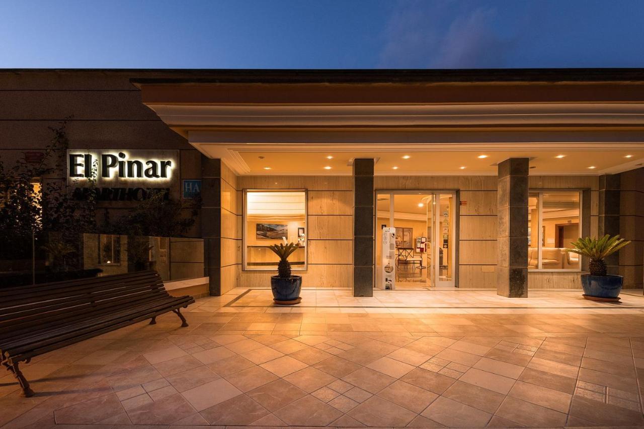Hotel El Pinar Cala Llonga  Exterior foto