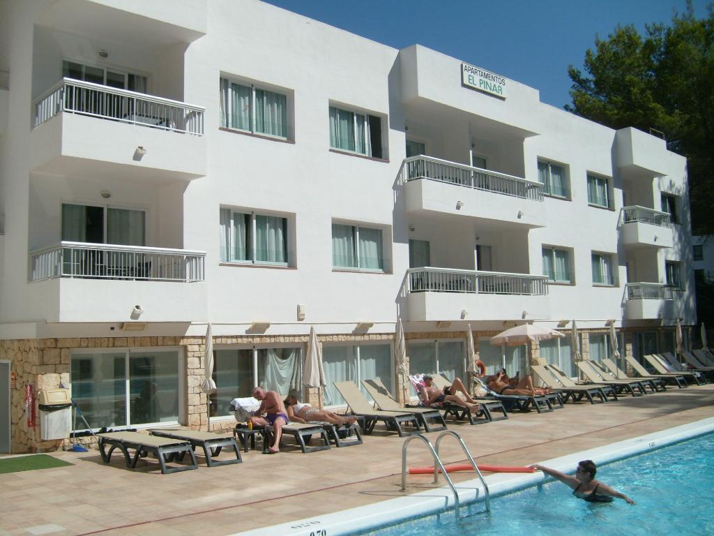Hotel El Pinar Cala Llonga  Exterior foto